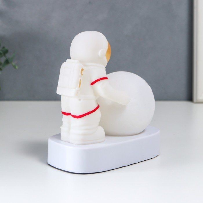 NCH-072 Ночник-светильник космонавт