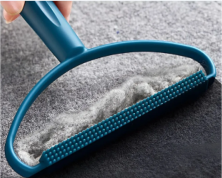 RZ-626 Щетка-скребок для удаление катышков пластиковая