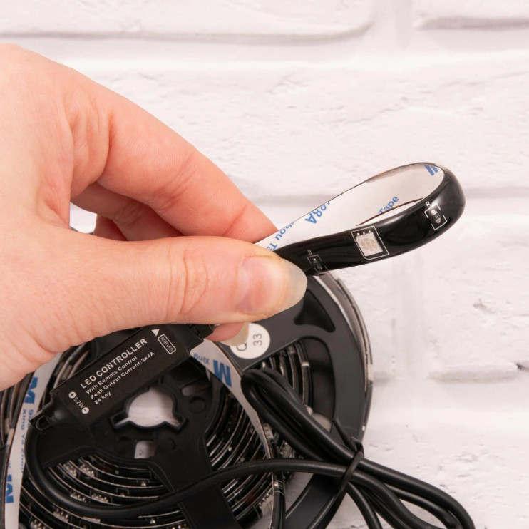 RZ-585  Лента Smart Led Strip Light Color светодиодная в коробке 