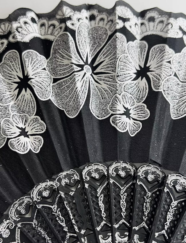 VR-074 Веер пластиковый черный