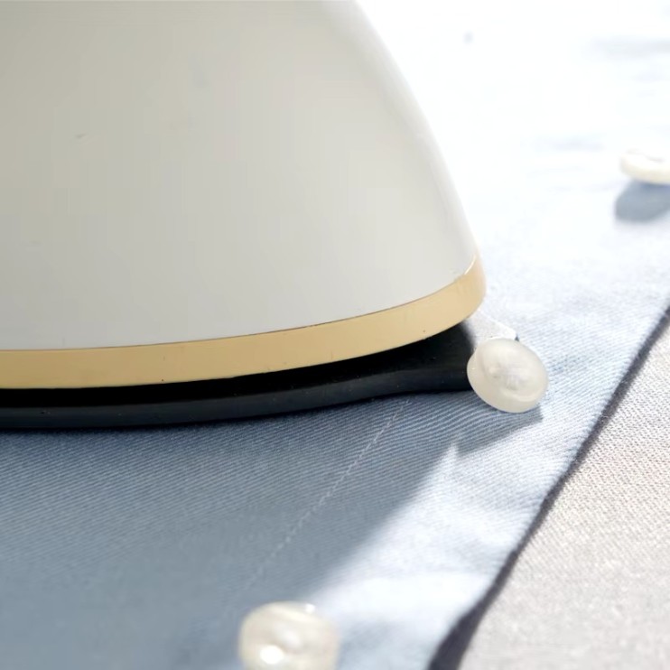 OT-228 Отпариватель Nac ручной вертикальный с утюгом золотой