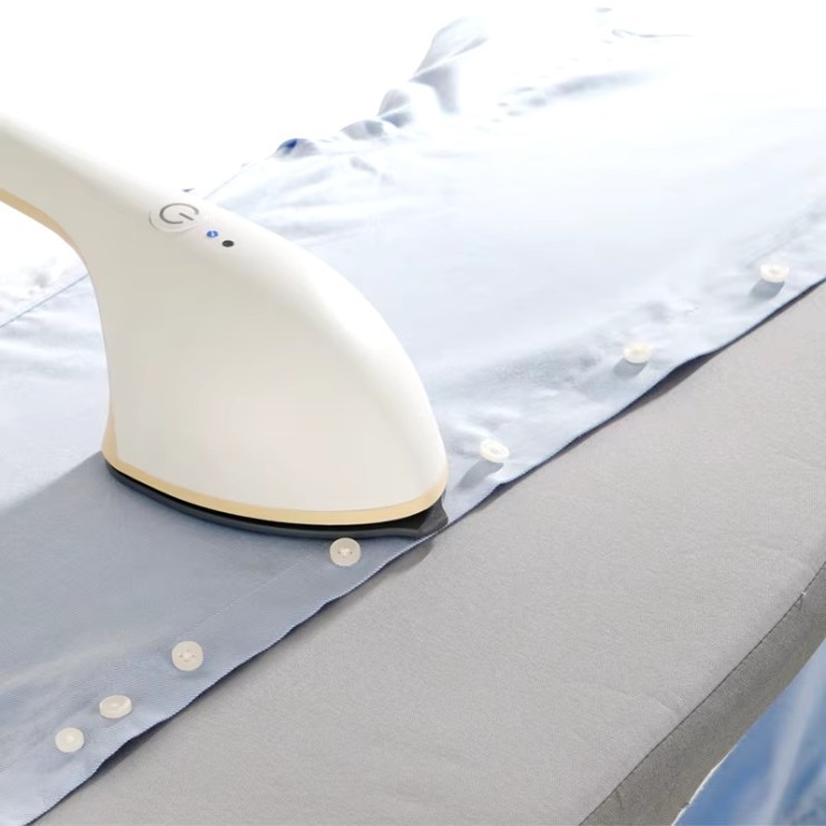 OT-228 Отпариватель Nac ручной вертикальный с утюгом золотой