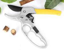 ST-001 Секатор ручной