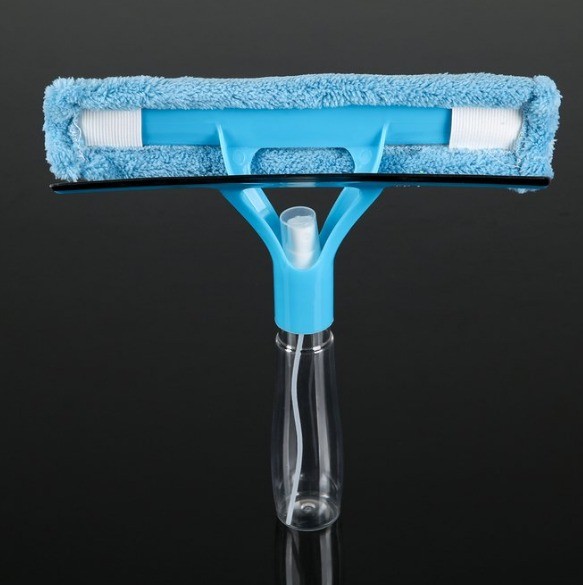 NM-021 Щетка для окон с распылителем маленькая