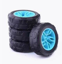 DT-300 Машинка перевертыш со сменными колесами на пульте управления